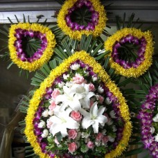 Traditional Flowers Arrangement 1